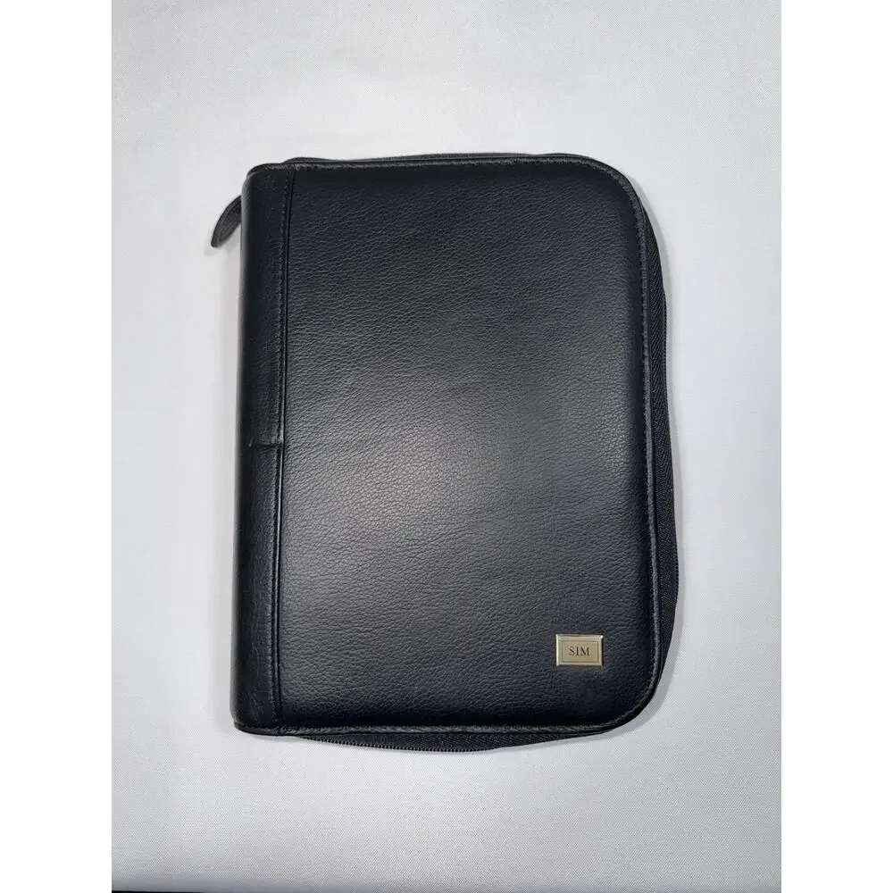 Daytimer Organizer Planner 7 Ring Genuine Leather Zipper Closure 7.25 x 9.75”